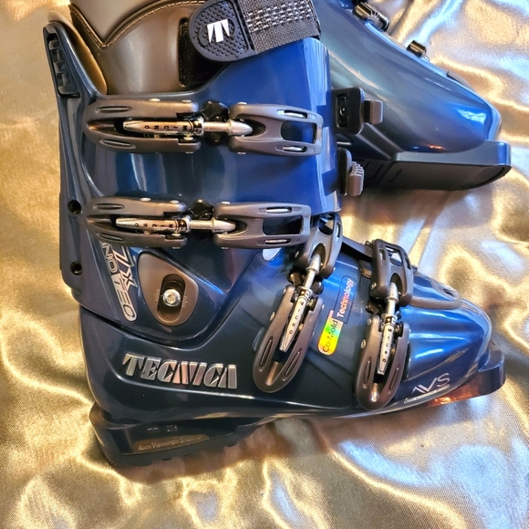 Tecnica 7X Innotec Blue Ski Boots - 293mm Size 6.5 Anti-Vibration System - Picture 12 of 16